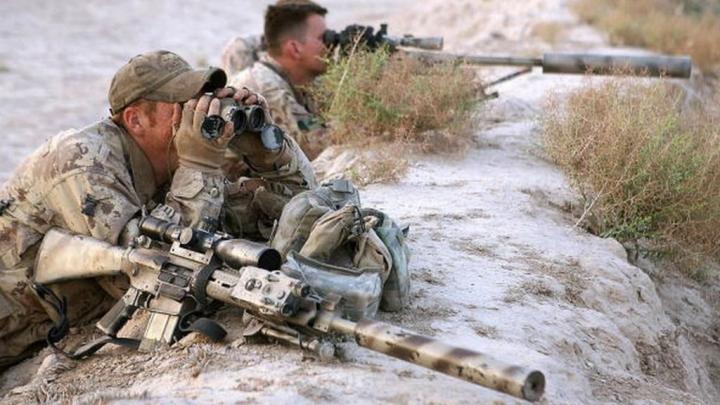 Canadian sniper 'kills IS militant two miles away' - BBC News